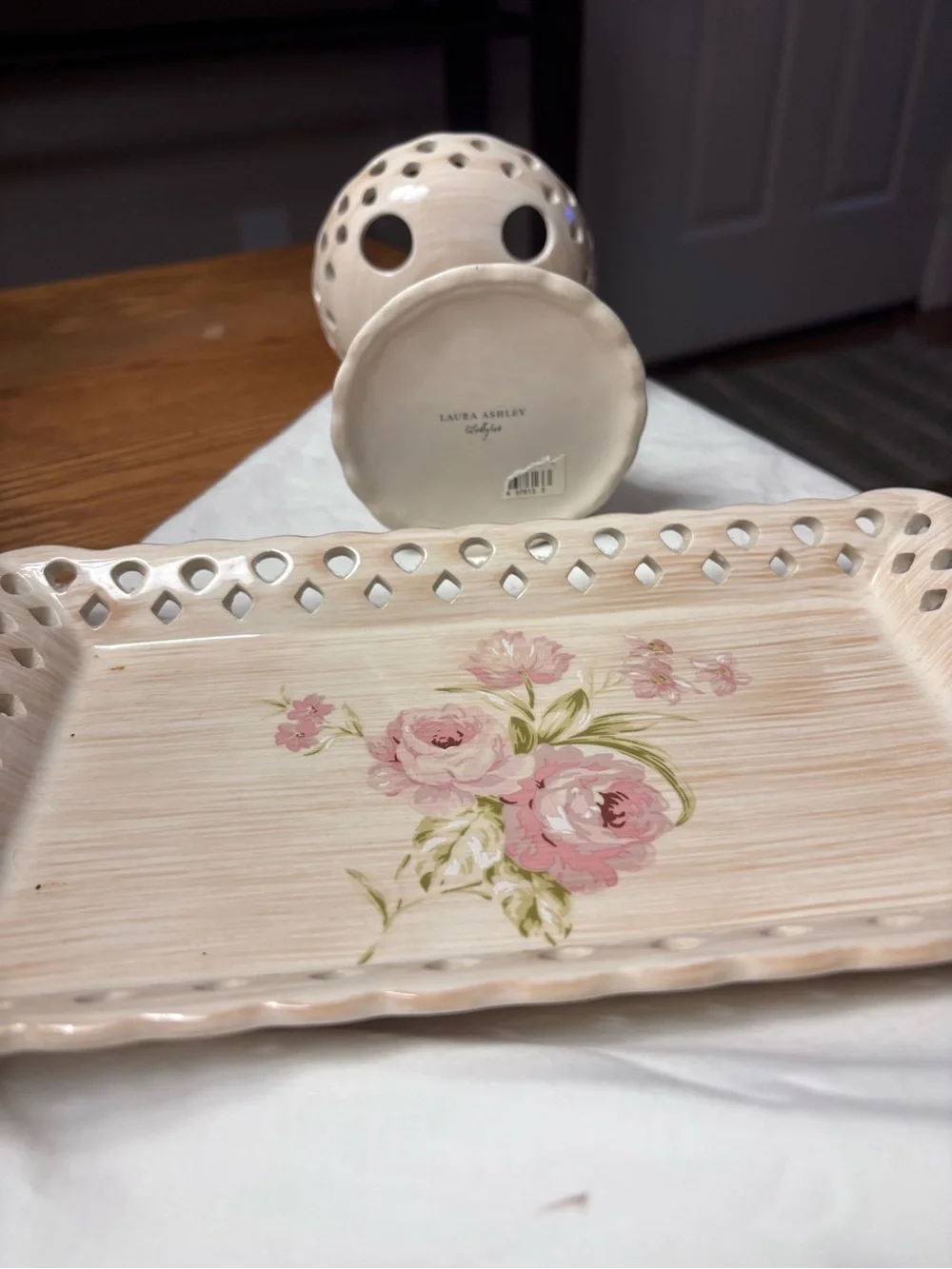 Laura Ashley Floral & Cream Ceramic Vanity Tray and Pedestal.